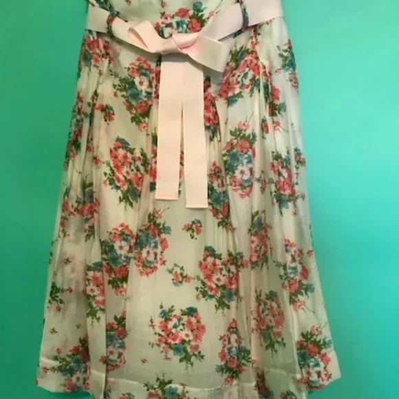 Delicate Flared Skirt - Picture 4 of 16